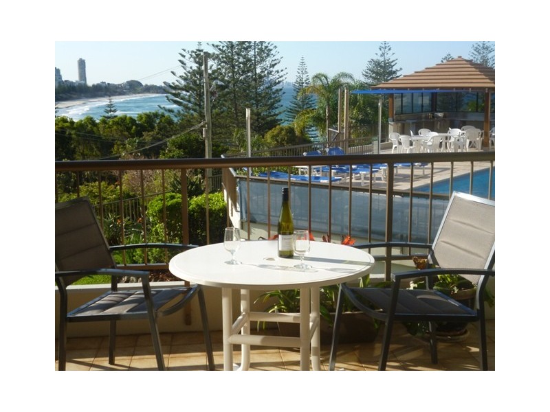 4/45 Hayle Street, Burleigh Heads QLD 4220