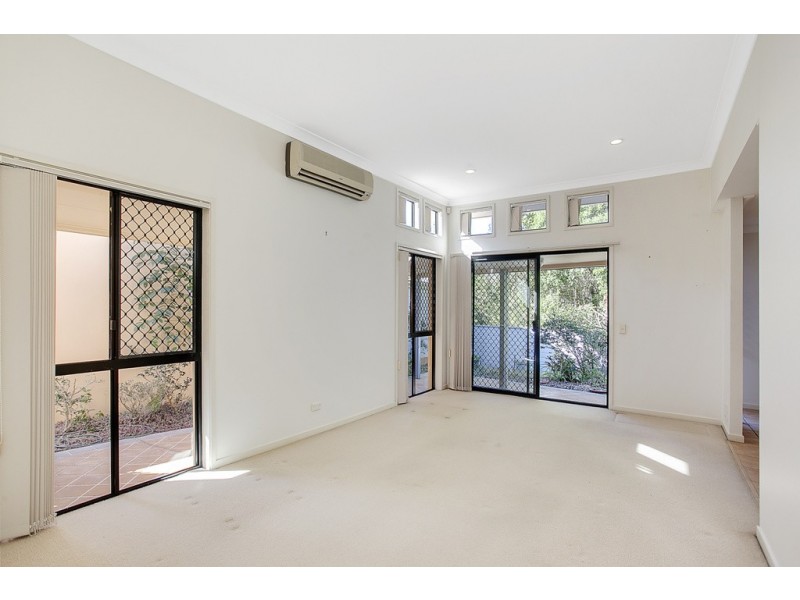 6/6 Burrabee Street, Burleigh Heads QLD 4220