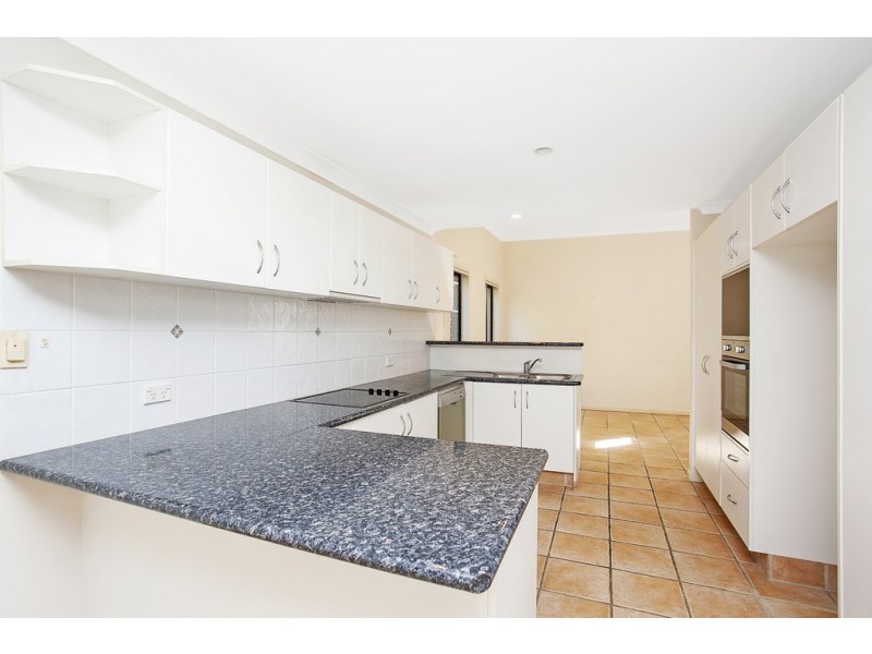 6/6 Burrabee Street, Burleigh Heads QLD 4220