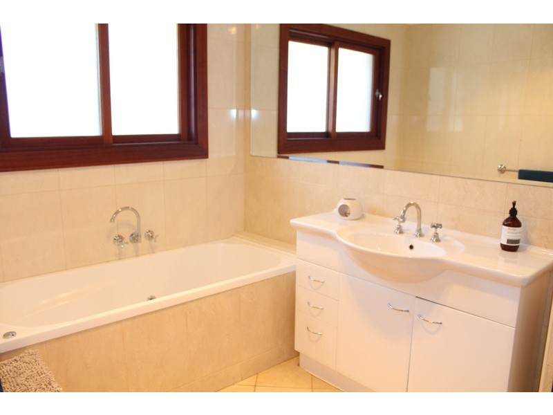 Burleigh Heads QLD 4220