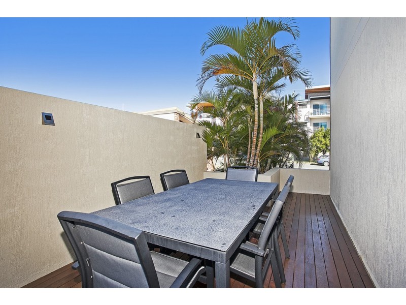 2/5 Sportsman Avenue, Mermaid Beach QLD 4218
