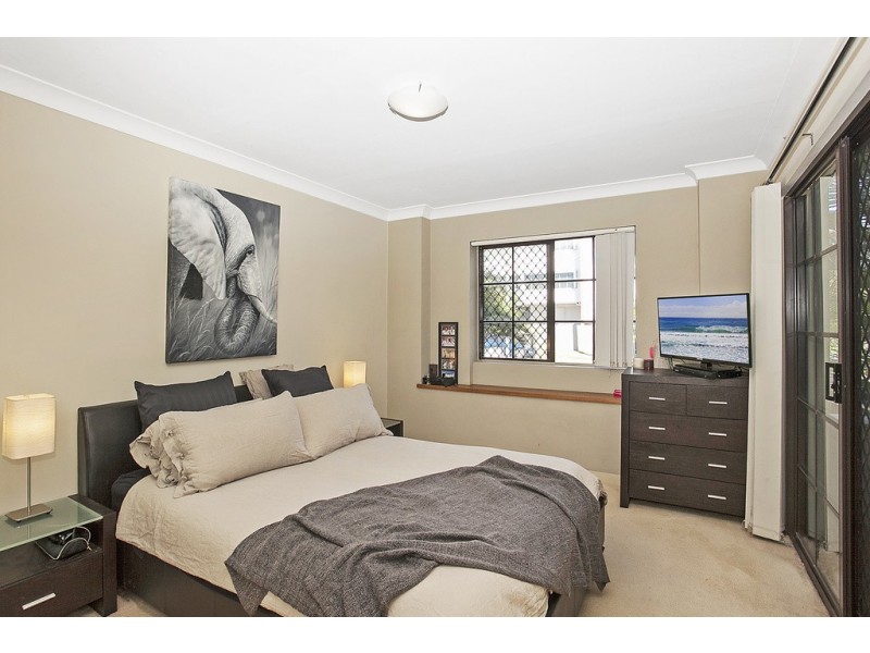 2/5 Sportsman Avenue, Mermaid Beach QLD 4218