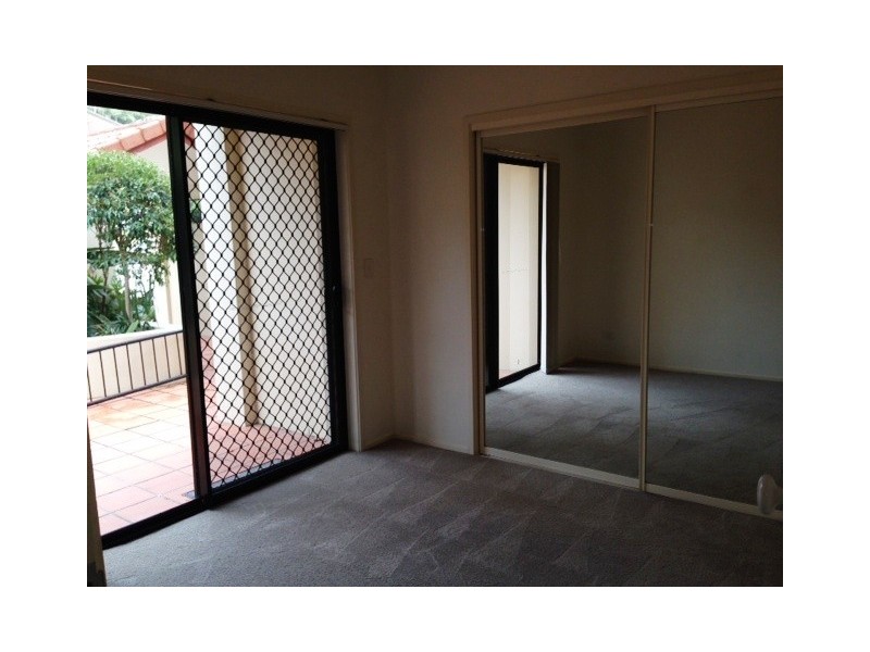 1/3 Ewart Street, Burleigh Heads QLD 4220