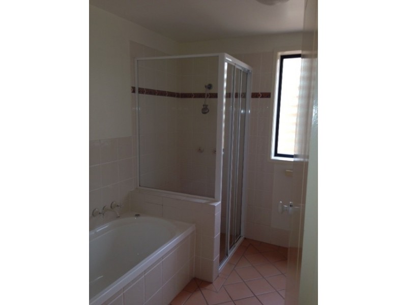 1/3 Ewart Street, Burleigh Heads QLD 4220