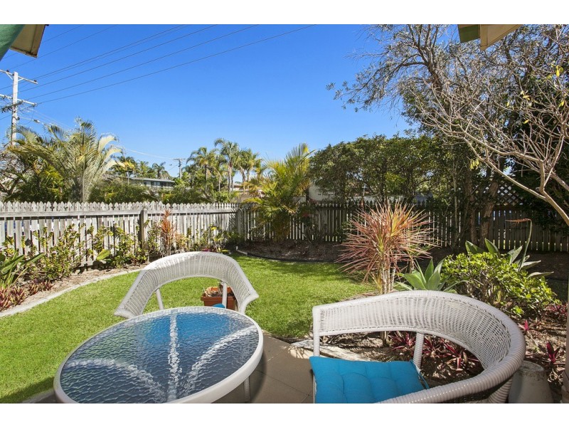 52 Dawn Parade, Miami QLD 4220
