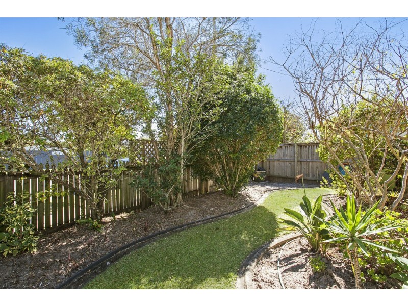 52 Dawn Parade, Miami QLD 4220