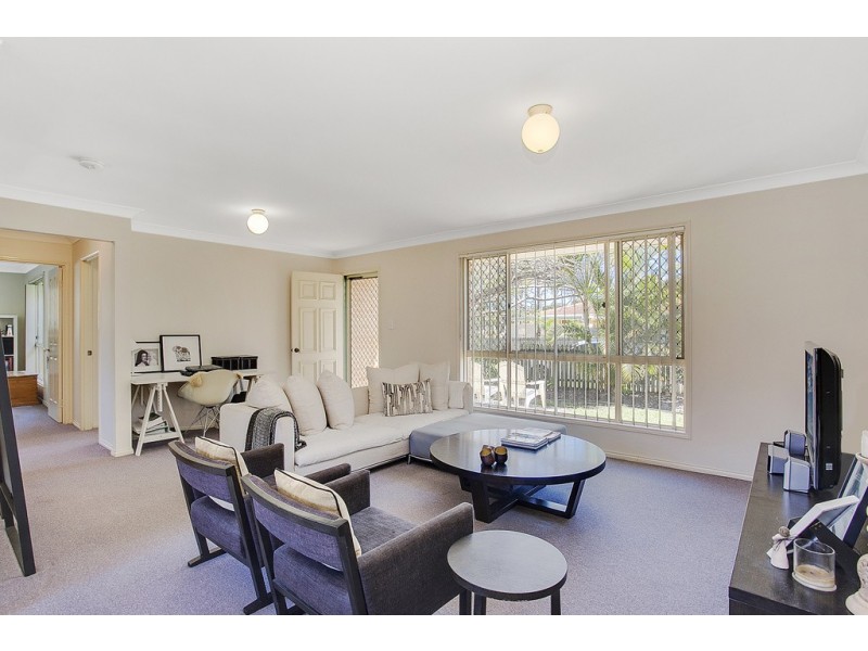 52 Dawn Parade, Miami QLD 4220