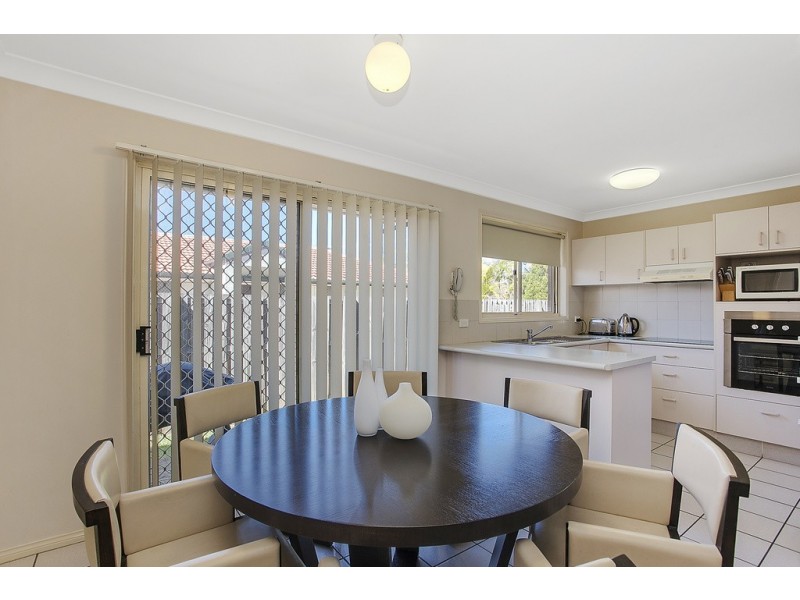 52 Dawn Parade, Miami QLD 4220