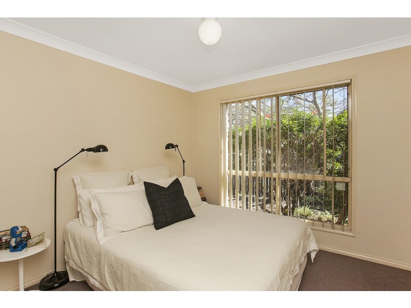 52 Dawn Parade, Miami QLD 4220