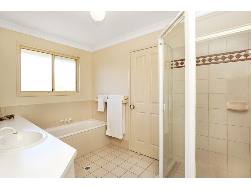 52 Dawn Parade, Miami QLD 4220