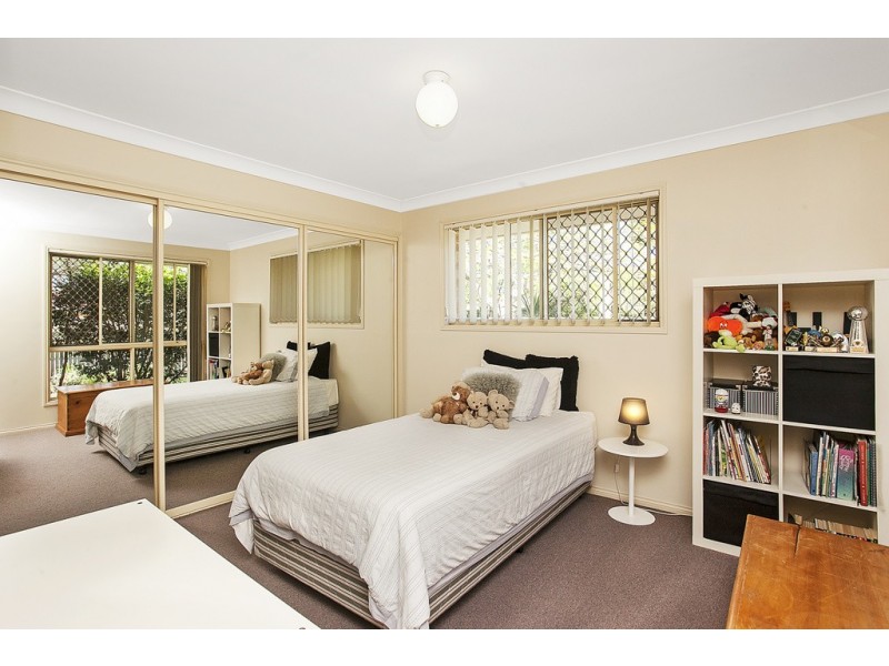 52 Dawn Parade, Miami QLD 4220