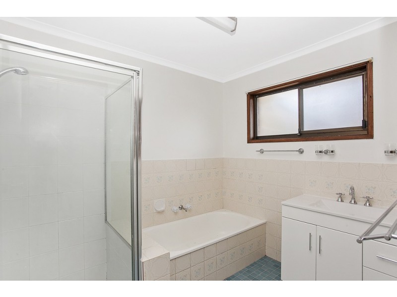 206 Burleigh Street, Burleigh Waters QLD 4220