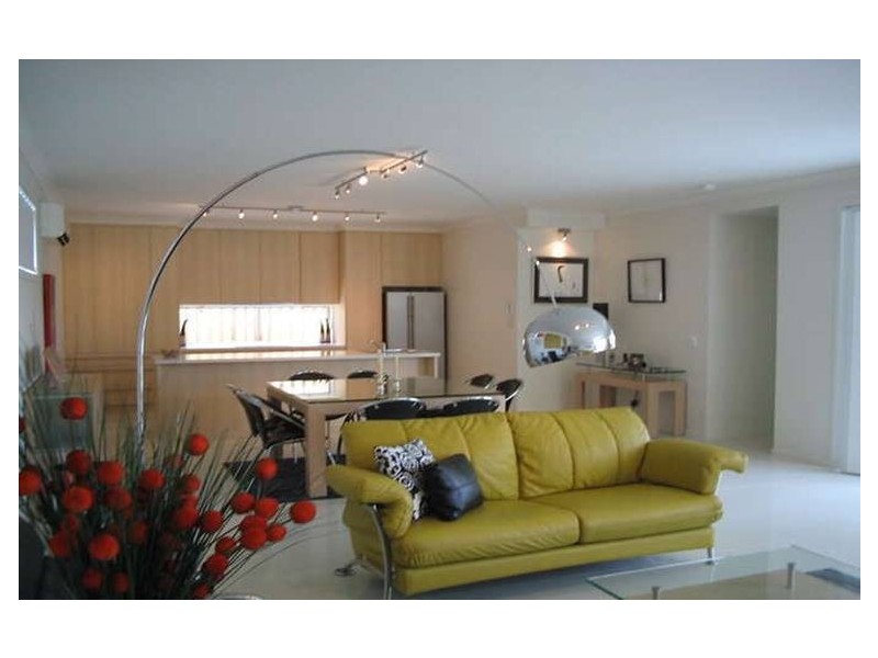 Varsity Lakes QLD 4227