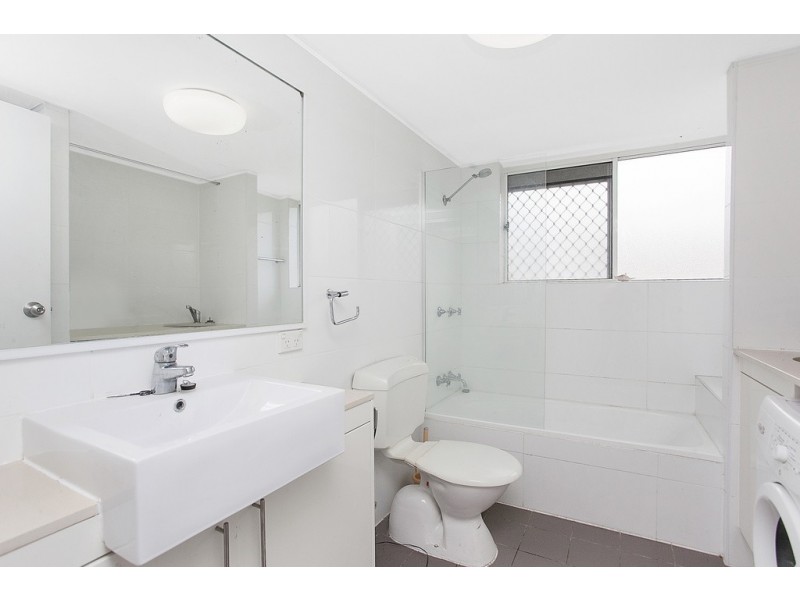 11/29 West Burleigh Road, Burleigh Heads QLD 4220