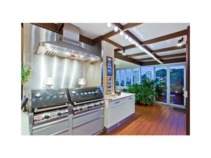 2081/1 Ocean Street, Burleigh Heads QLD 4220