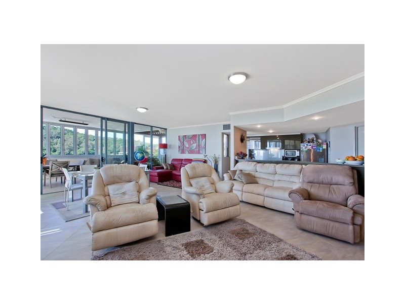 2081/1 Ocean Street, Burleigh Heads QLD 4220