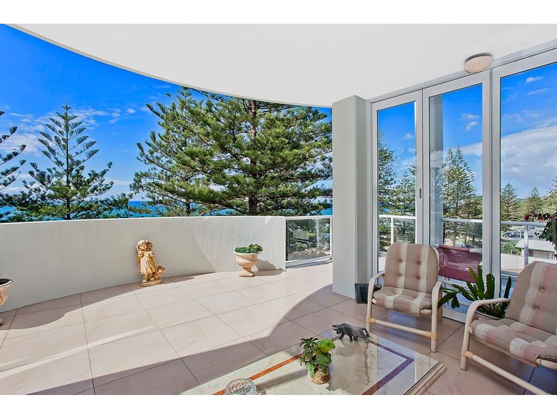 9/20 Marine Parade, Miami QLD 4220