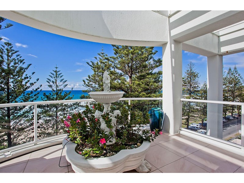 9/20 Marine Parade, Miami QLD 4220