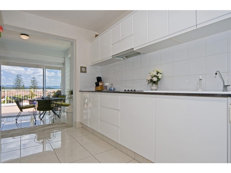 9/20 Marine Parade, Miami QLD 4220
