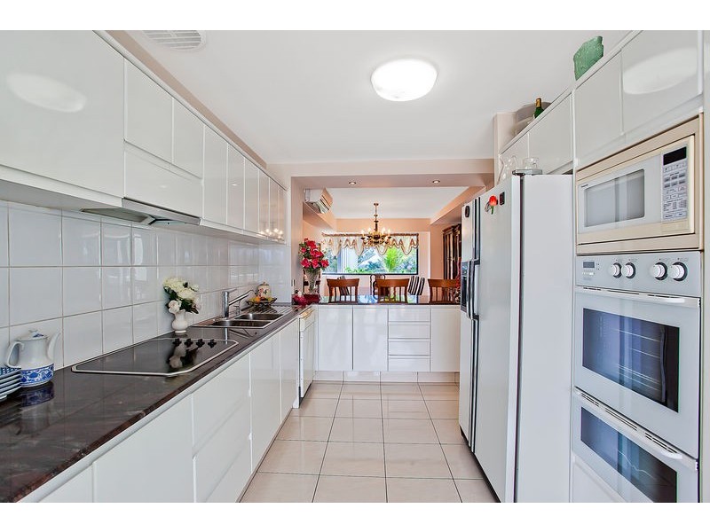 9/20 Marine Parade, Miami QLD 4220