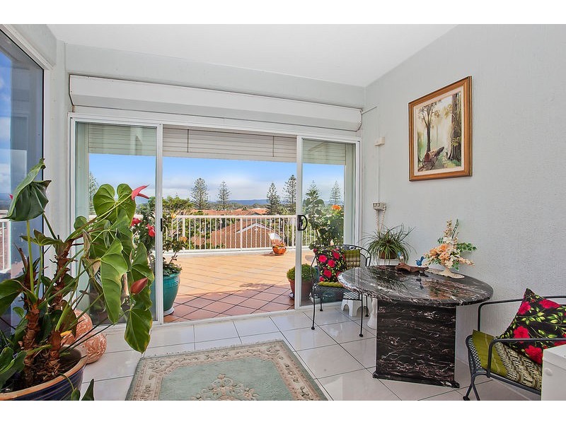 9/20 Marine Parade, Miami QLD 4220