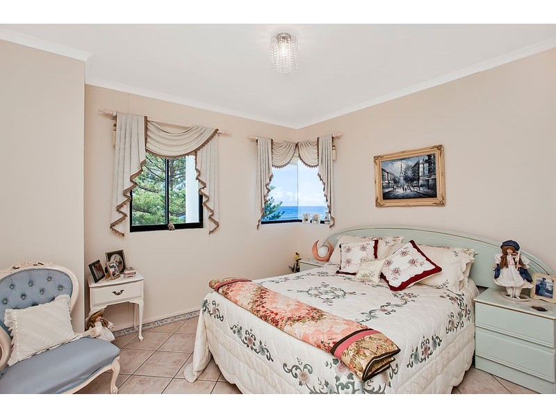 9/20 Marine Parade, Miami QLD 4220