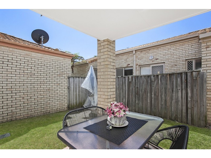 12 Dartmouth Court, Varsity Lakes QLD 4227