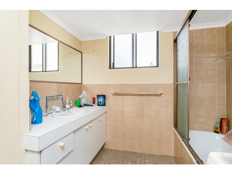 3/6 Brooke Avenue, Palm Beach QLD 4221