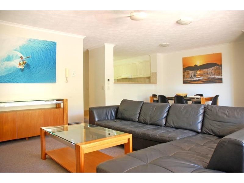 8/16 Djerral Avenue, Burleigh Heads QLD 4220