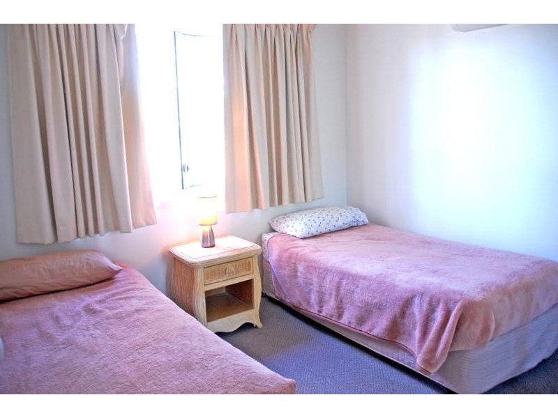 8/16 Djerral Avenue, Burleigh Heads QLD 4220