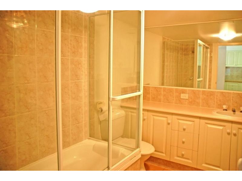 8/16 Djerral Avenue, Burleigh Heads QLD 4220