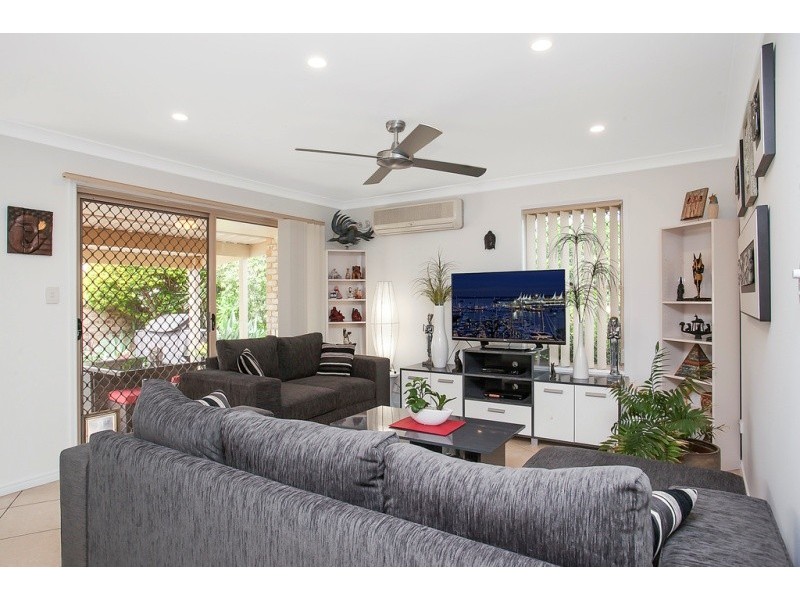 2/19 Cedar Court, Burleigh Heads QLD 4220