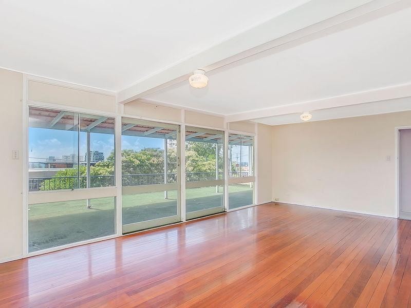 4/4 East Street, Burleigh Heads QLD 4220