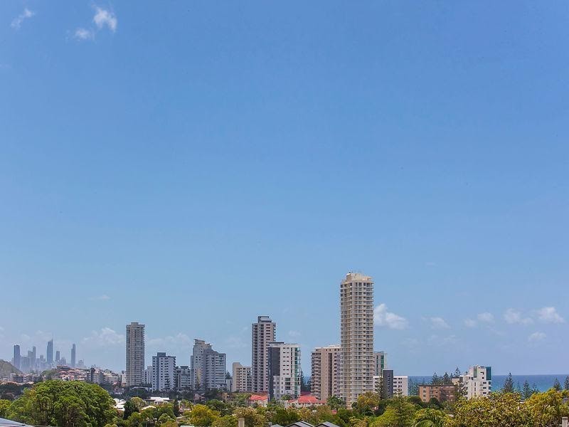 4/4 East Street, Burleigh Heads QLD 4220