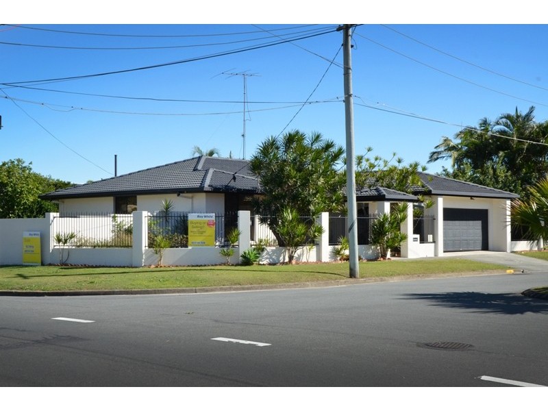 2 Emu Place, Burleigh Waters QLD 4220