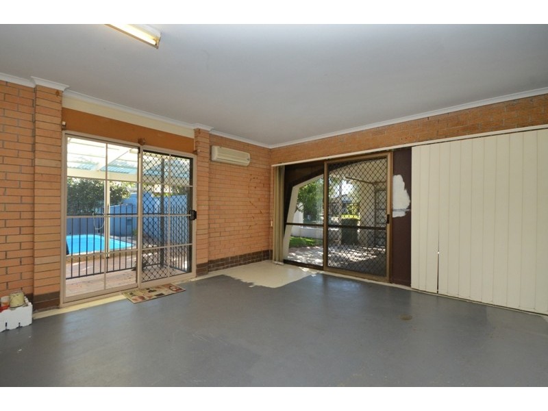 2 Emu Place, Burleigh Waters QLD 4220