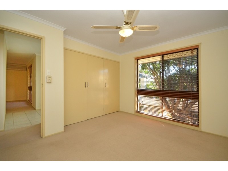 2 Emu Place, Burleigh Waters QLD 4220