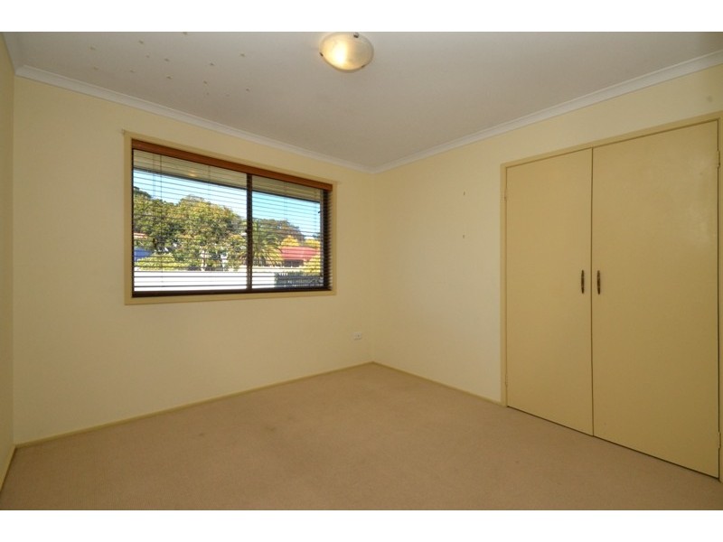 2 Emu Place, Burleigh Waters QLD 4220
