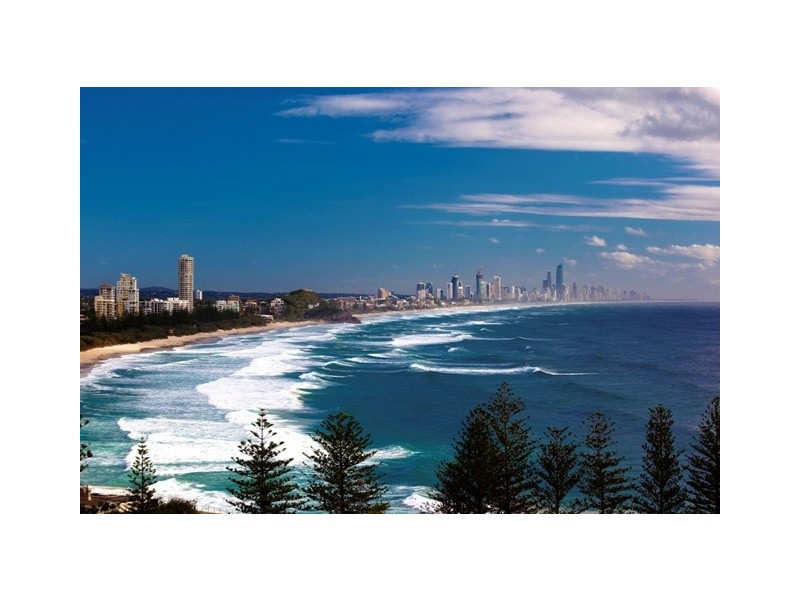 2 Emu Place, Burleigh Waters QLD 4220