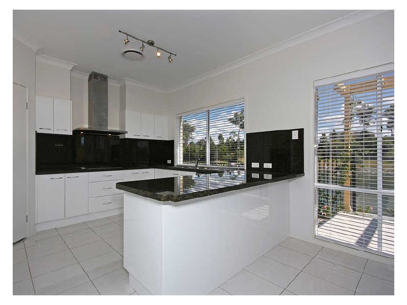 Varsity Lakes QLD 4227