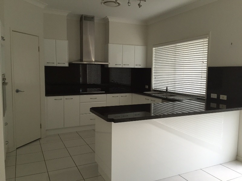 Varsity Lakes QLD 4227