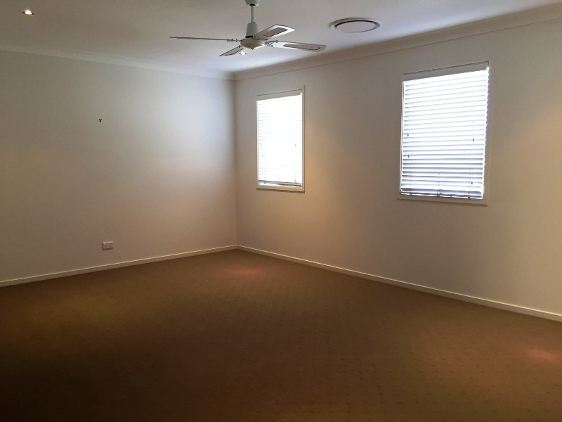 Varsity Lakes QLD 4227