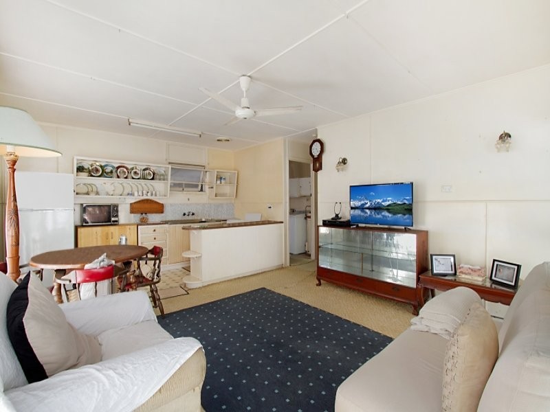 Broadbeach Waters QLD 4218