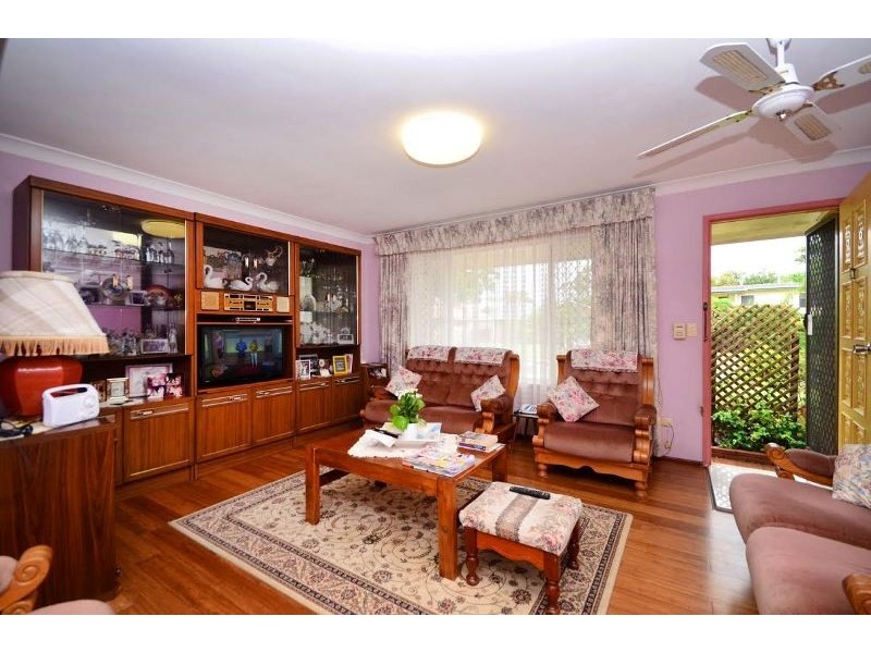 21 Birigun Street, Mermaid Waters QLD 4218