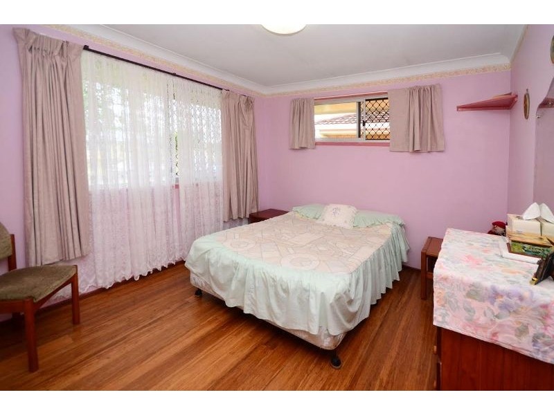 21 Birigun Street, Mermaid Waters QLD 4218