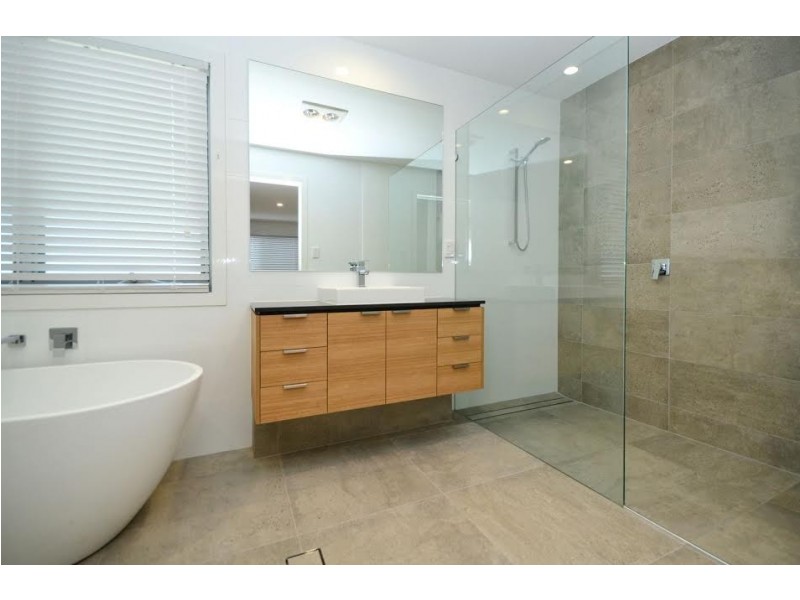 Burleigh Waters QLD 4220