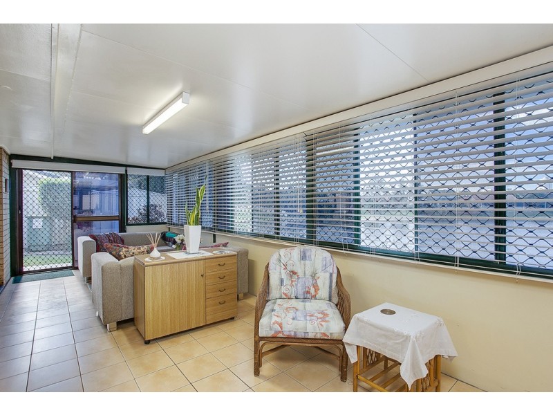 8 Honeyeater Drive, Burleigh Waters QLD 4220