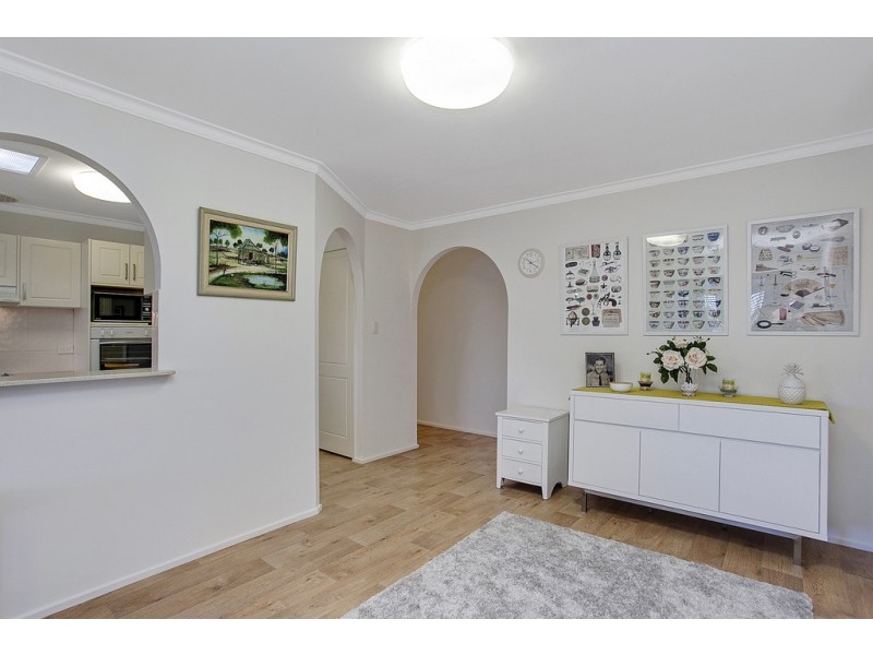 8 Honeyeater Drive, Burleigh Waters QLD 4220