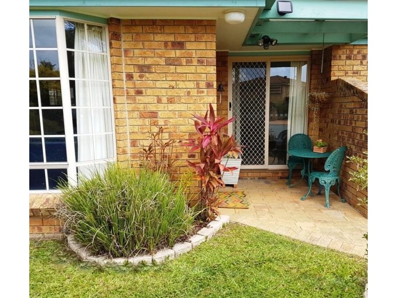 1/4 Teal Court, Burleigh Waters QLD 4220