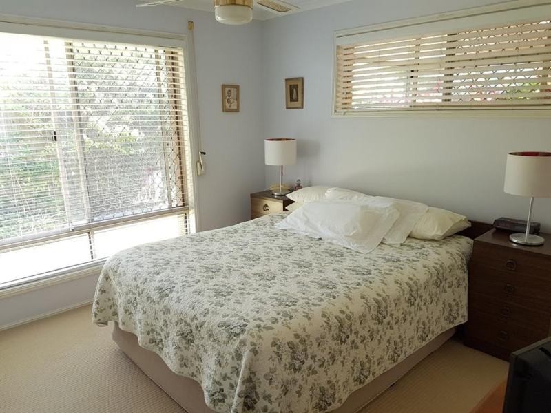 1/4 Teal Court, Burleigh Waters QLD 4220